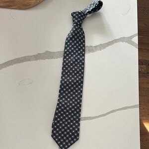 Ike Behar Black and Gray Geometric Tie